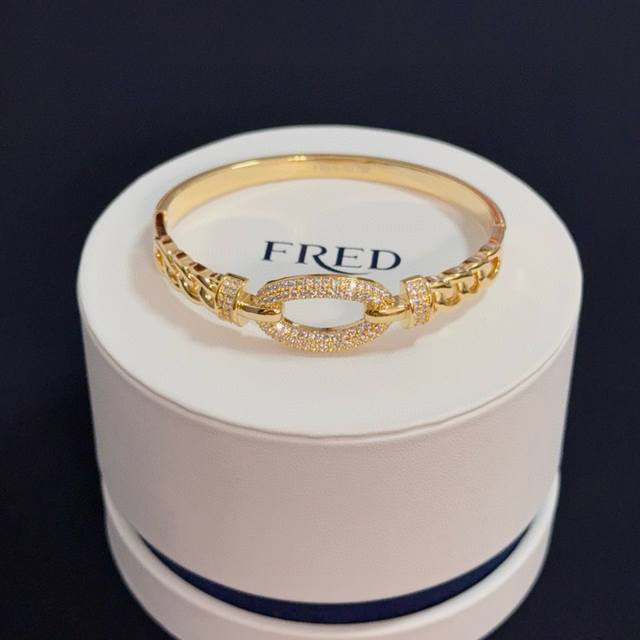 A wildly popular Frederick full-diamond horseshoe buckle bracelet, classic and v