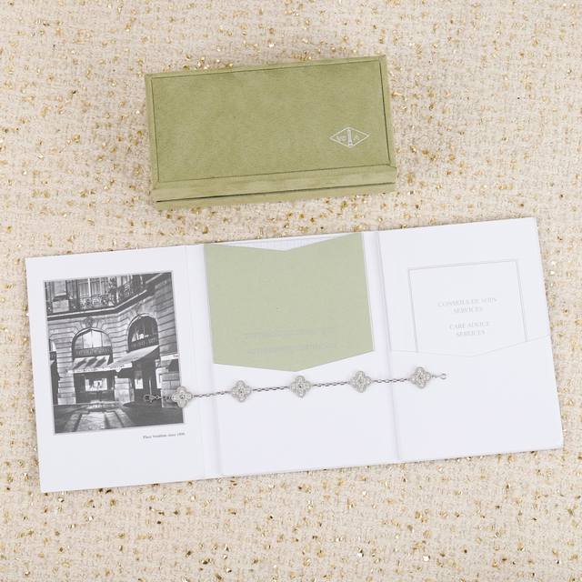 203344 We produce over 200,000 genuine 5-flower bracelets, sourced directly from