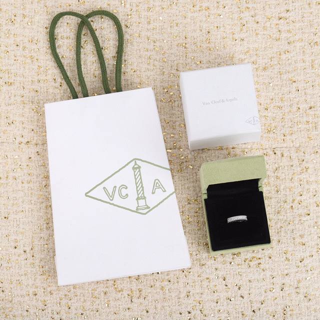 Zp43940, a top-tier purchase item. Wearing it to a Zp Sa (a jewelry retailer) wi