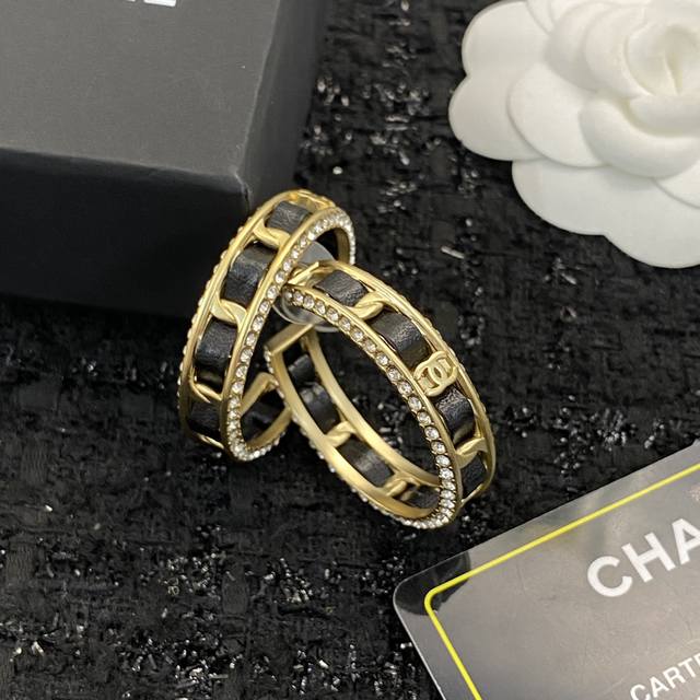 Code E940 0867845 earrings, hot-selling style, newly arrived! Ddd, exclusive hig
