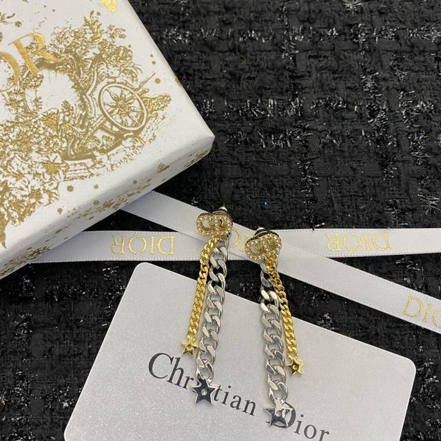 Code E924 0945785 earrings, hot-selling style, newly arrived! Ddd, exclusive hig