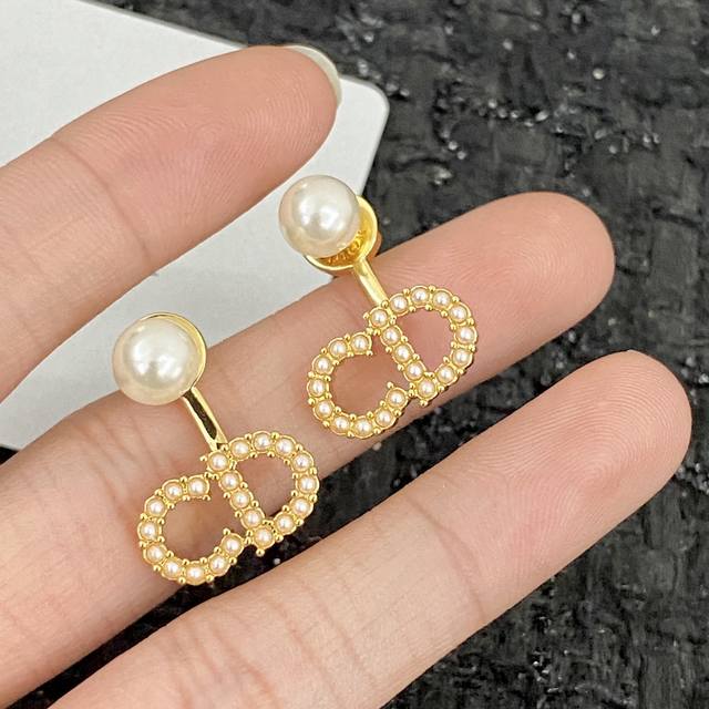 Code E777 0847800 Dijia earrings, a hot-selling new arrival, exclusively from bo