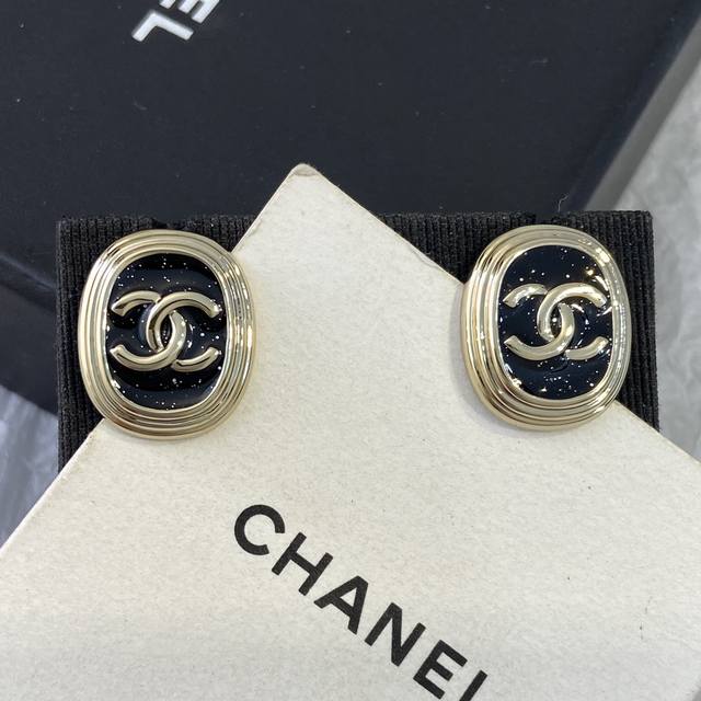Xe0299 Square Enamel Earrings Ddd