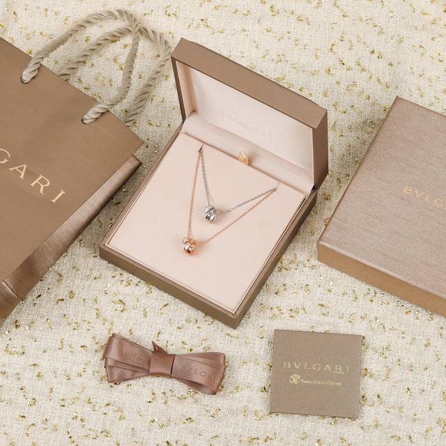 204292 We offer a double-circle diamond snake necklace (Zp40, 500+). We are the