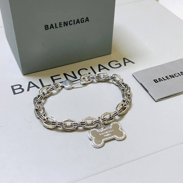 Original Balenciaga bracelet, brand new, identical to those in boutiques. A hot-