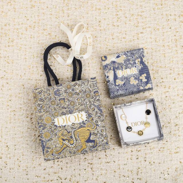 202761 We offer customizable 18K genuine gold and diamond version sterling silve