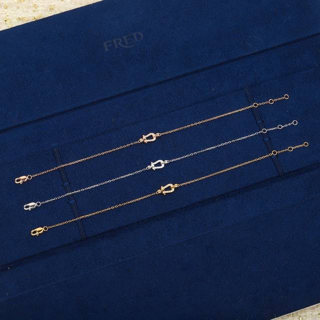 206785 We produce horseshoe bracelets, customizable with genuine gold and diamon