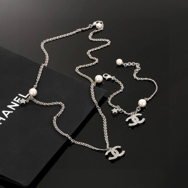 Chanel necklace and bracelet, high-end quality, same materials as boutique items