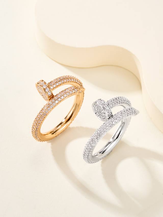 Juste Un Clou full diamond rose ring, locking in your sophisticated style! Size