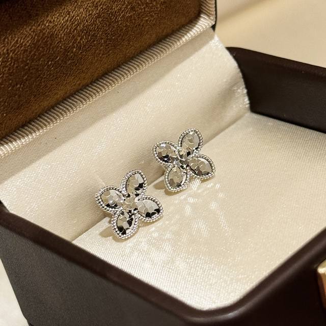 A5662 Traditional Chinese Style Shattered Ice Four-Leaf Clover Earrings - High-E