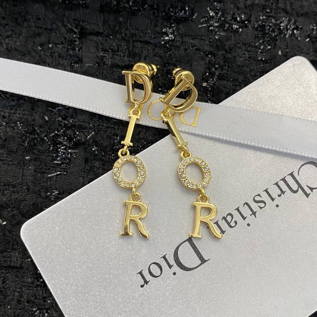 Code E968 0748395 classic best-selling earrings, hot new arrival! elegant, simpl