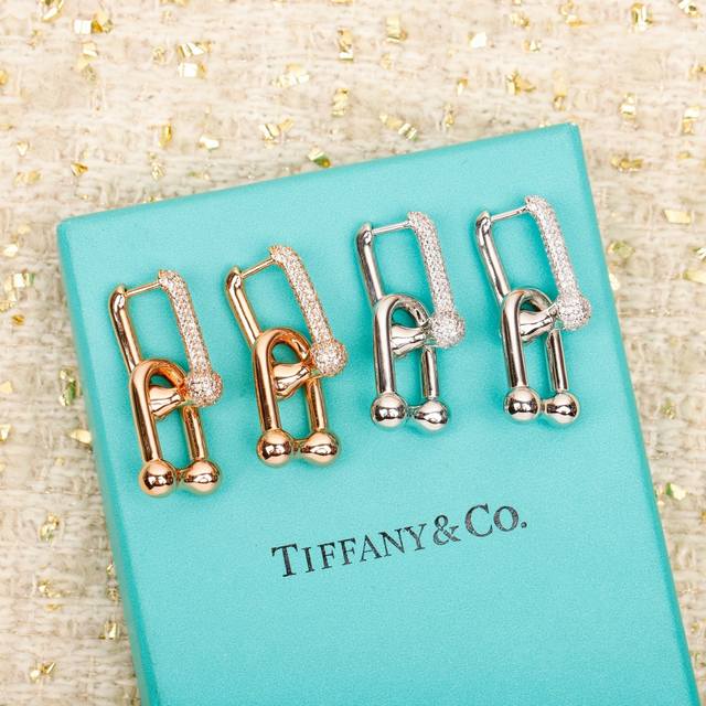 209958 We produce double-link hoop earrings, and can customize 18K real gold and