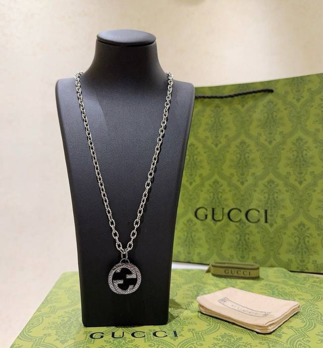 So cool! This Gucci necklace is the latest model, with a more upscale chain. It'