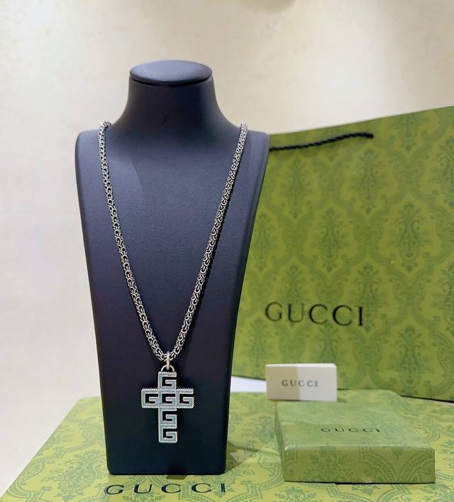 New Gucci Necklace Release: Latest Model, Higher-End Chain, Celebrity-Style Ange