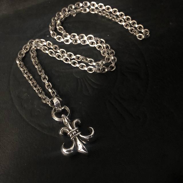 Chrome Hearts Anchor Scout Flower The workmanship is almost indistinguishable fr