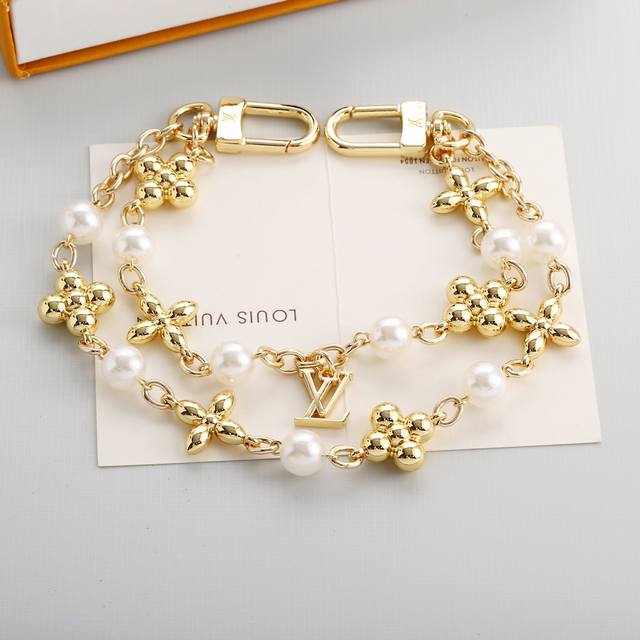 New White Pearl Double Buckle Keychain Pendant Metal double buckle with long cha