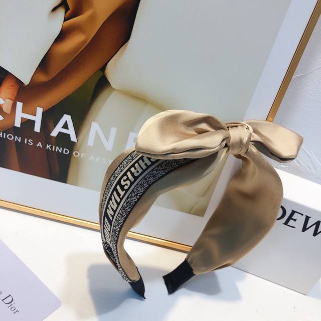 Dior Dior New Dior Must-have Classic Dior Bow Headband Popular with Internet Cel