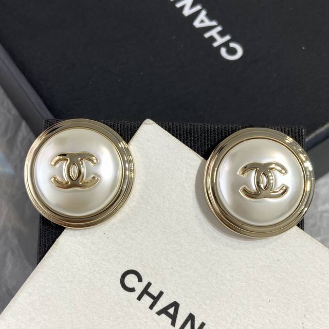 Xe993 Ch Nel Round Stud Earrings Ddd