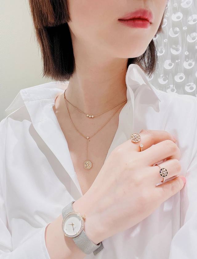 206383 We produce compass rings, custom-made in 18K genuine gold and with genuin