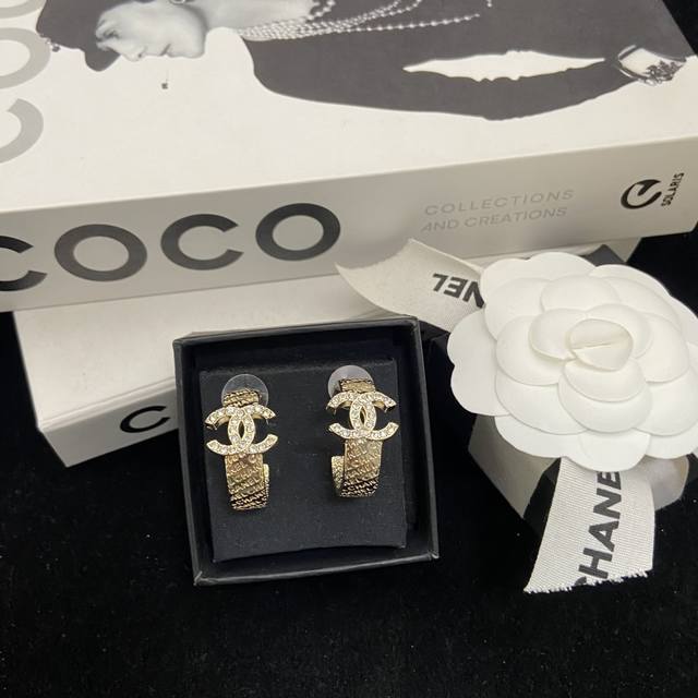 Chanel double C stud earrings with hook design. Simple and stylish, love at firs