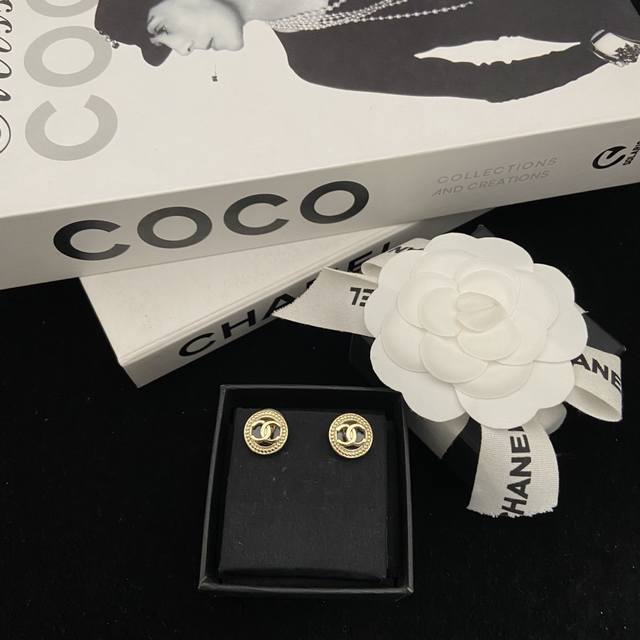 Today's Recommendation: Chanel Round Double C Vintage Stud Earrings. Vintage sty