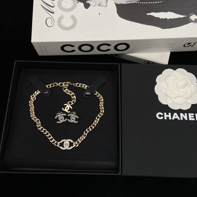 Necklace and earrings (Ddd) Chanel double C bag full diamond set (Ddd) A set ful