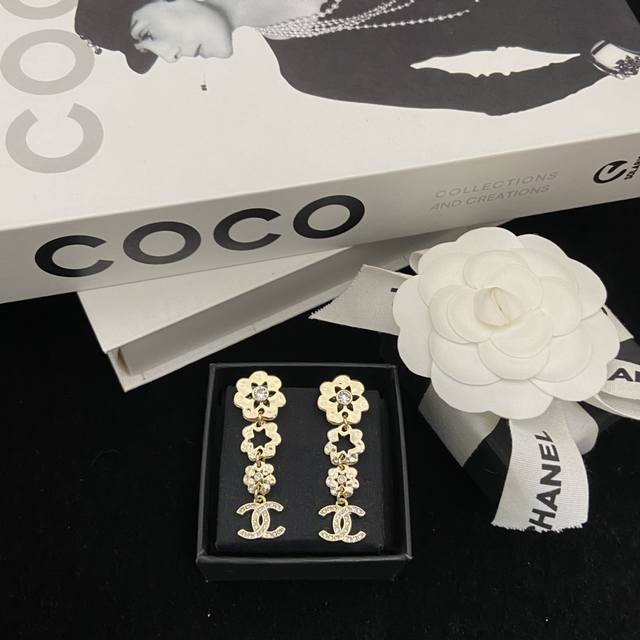 Chanel 25C Resort Collection Floral Tassel Earrings Super flattering, makes your