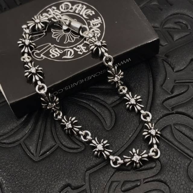 High-quality Chrome Hearts diamond-encrusted delicate cross flower bracelet, aut