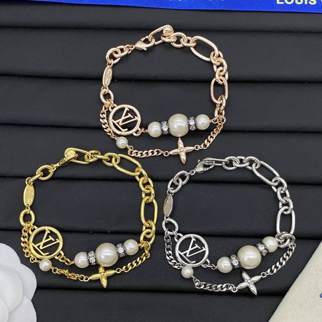 LV New Bracelet P Ddd