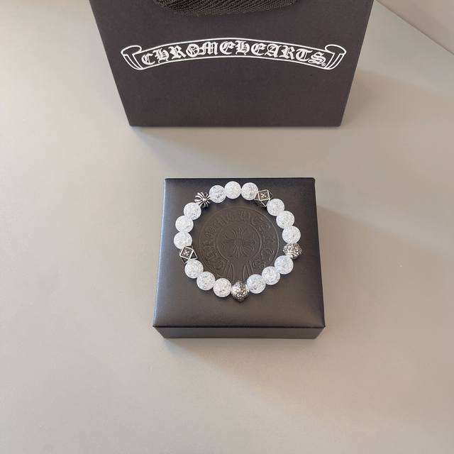 This is the latest Chrome Hearts replica bracelet! It's so cool! A must-have! Fa