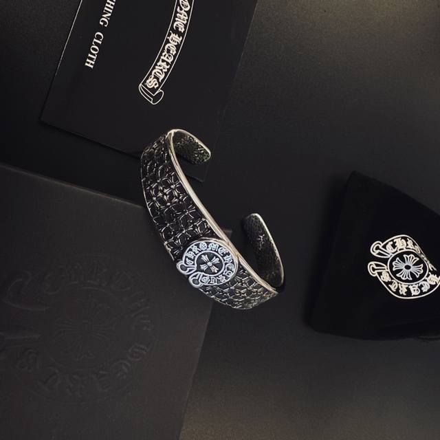 Chrome Hearts Absolutely gorgeous hands So beautiful~ Ddd