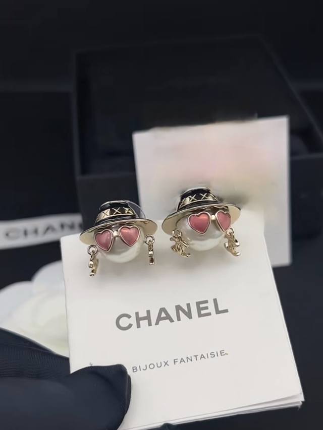 New Arrival Today. 25B New Gold Double C 3D Robot Pearl Earrings. The pearl robo