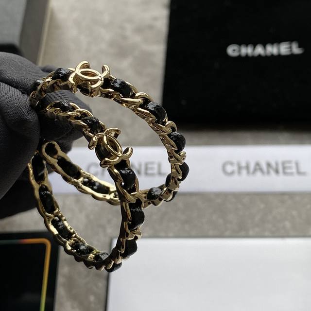 Zp Replica Chanel Genuine Leather Letter Hoop Earrings, Elegant and Stylish, Exq