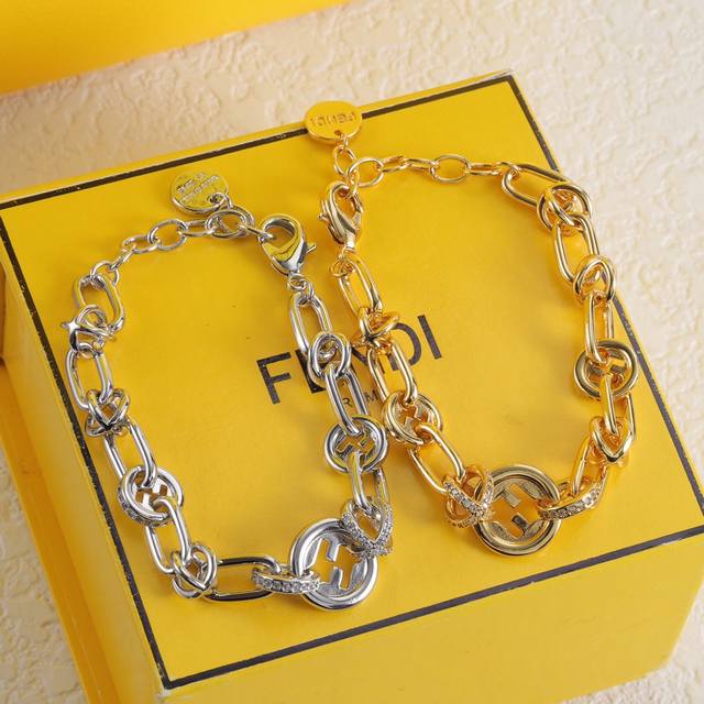 Fendi bracelet Ddd