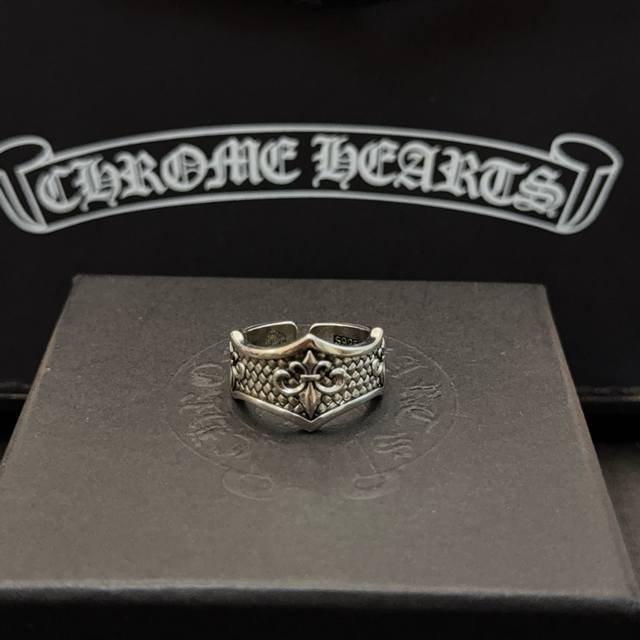 Authentic quality Chrome Hearts classic retro scout floral ring with embossed de