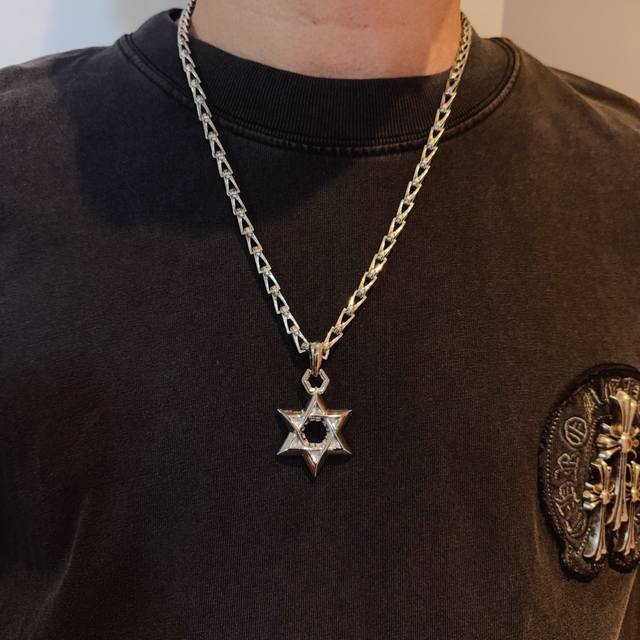 New boutique quality Chrome Hearts classic cross flower necklace with hexagonal