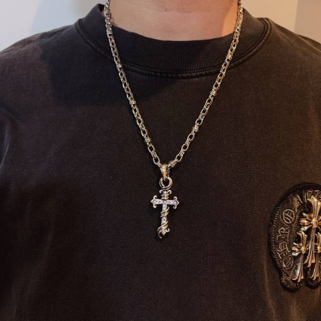 New boutique quality Chrome Hearts classic cross flower ball necklace with full