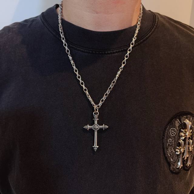 New boutique quality Chrome Hearts classic necklace with cross pendant. The embo