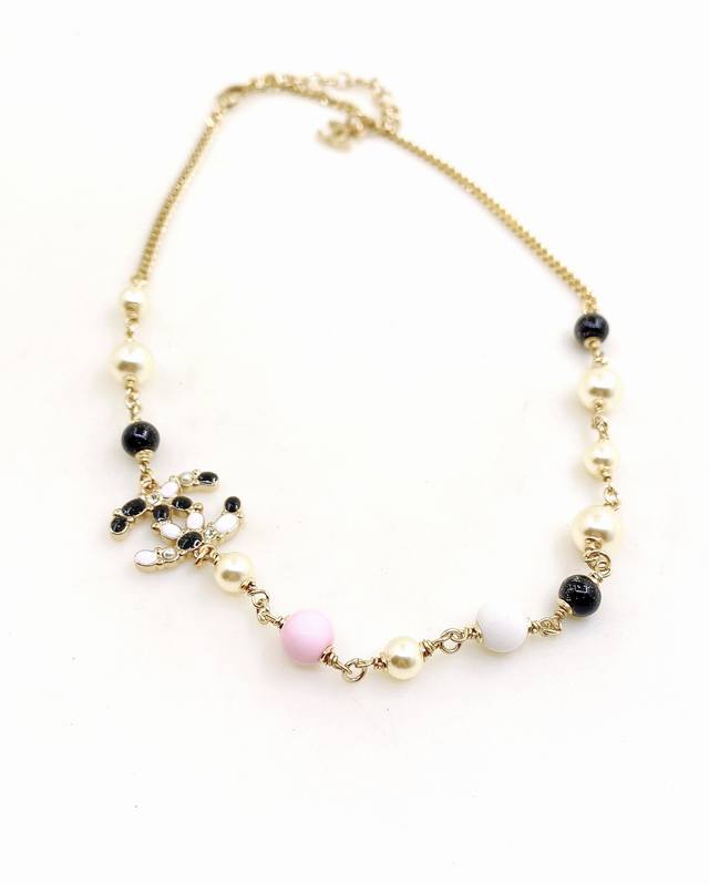 Ch*Nel Latest Black and White Pink Pearl Necklace, identical to the original Zp,