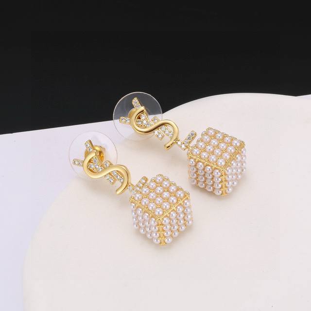 Saint Laurent YSL earrings are classic, luxurious, fashionable, and versatile, l