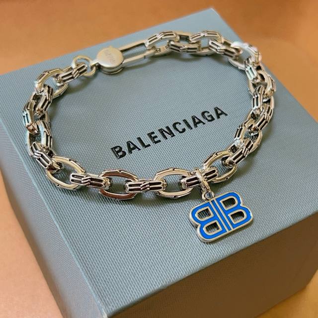 Original Balenciaga bracelet, brand new, identical to those in boutiques. A hot-