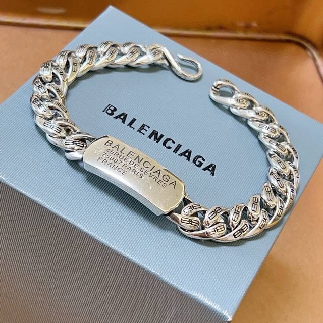 Original Balenciaga bracelet, brand new, identical to those in boutiques. A popu