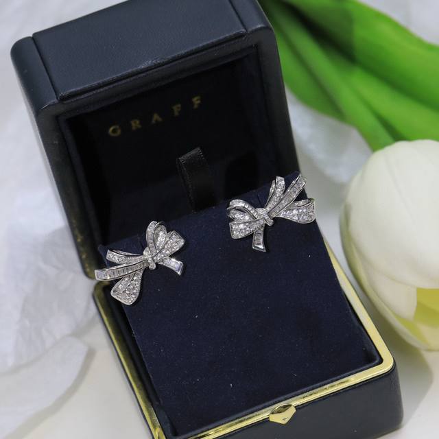 Exquisite craftsmanship, top brand Graff bow earrings, high-end jewelry, custom-