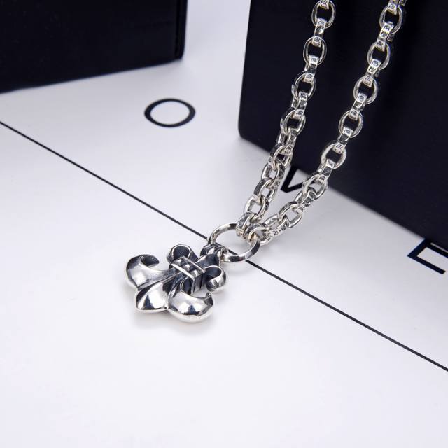 Chrome Hearts Letter Anchor Necklace (Ddd)