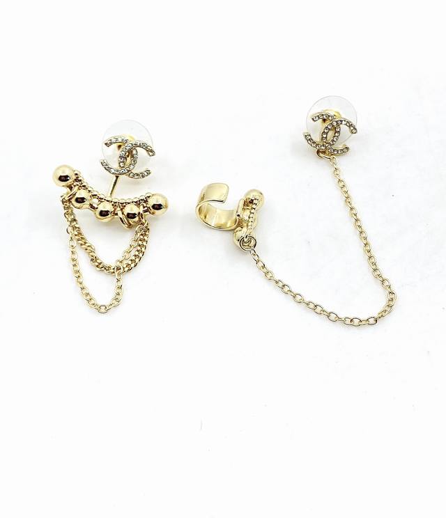 Ch*Nel Latest Asymmetrical Tassel Consistent Zp Brass Material Ddd