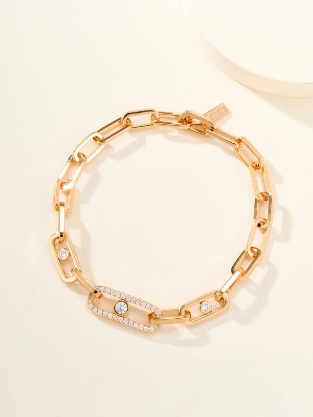 Messika Move Link chain bracelet, 19cm long, adjustable. A precious moment of lo