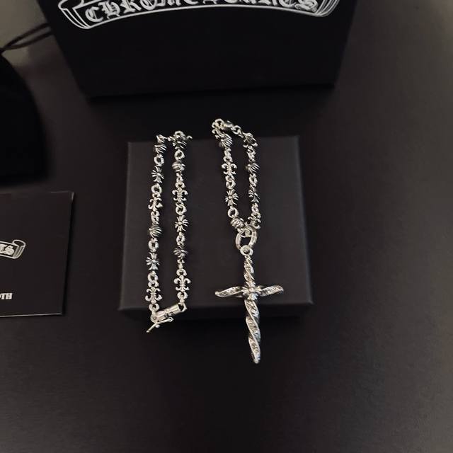 So cool! The latest Chrome Hearts necklace! A must-have! Factory direct sales! 1