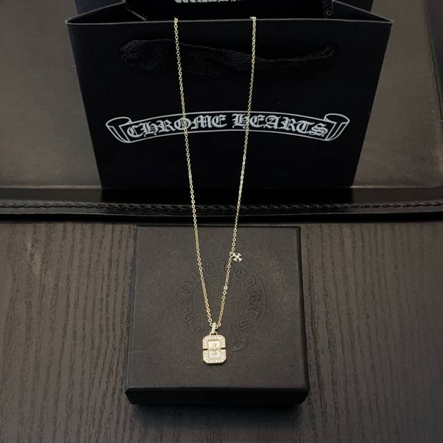 New boutique quality Chrome Hearts classic retro square cross necklace. The embo