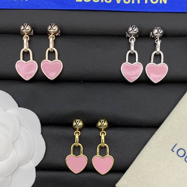 Lv New Earrings P Ddd