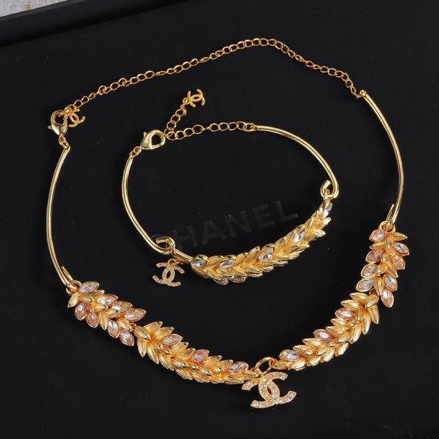 Chanel mini necklace/bracelet P80 Ddd